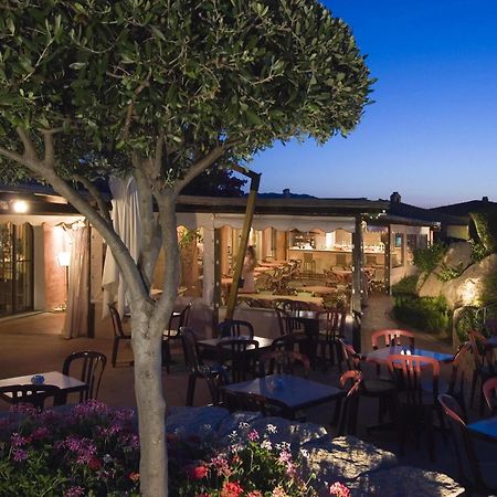 بورتو كيرفو Colonna Resort Country & Sporting Club المطعم الصورة